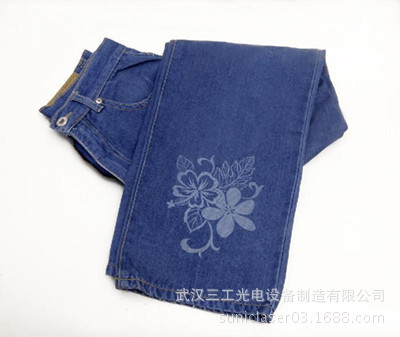 牛仔面料服装雕花加工激光打标机