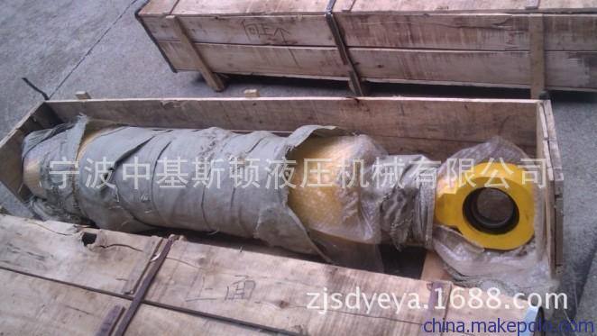 100005054743_13789559176059