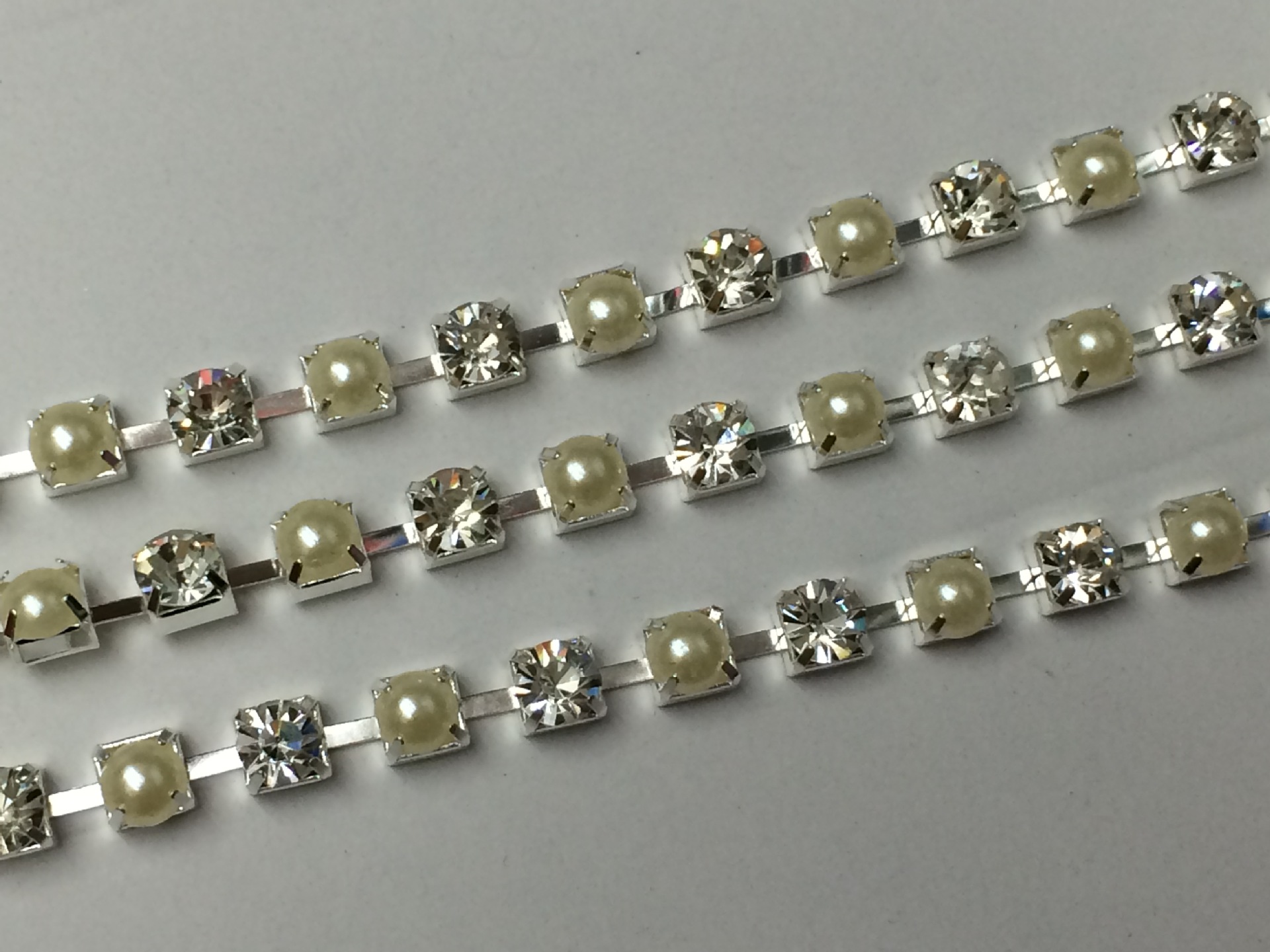 厂家直销 新款珍珠爪链 4mm珍珠钻抓链批发 水钻珍珠爪链详情8