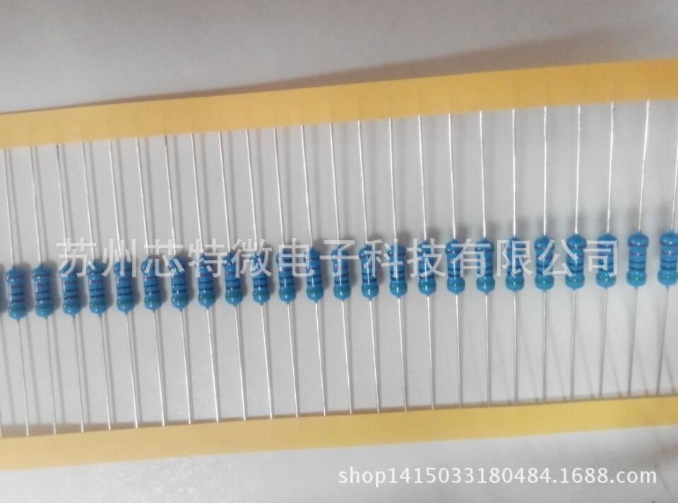 金属膜电阻 1/2W 0.5% 120欧