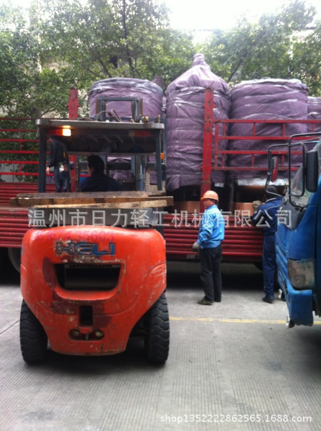 低价出售 不锈钢配料罐 液体果汁搅拌配料罐