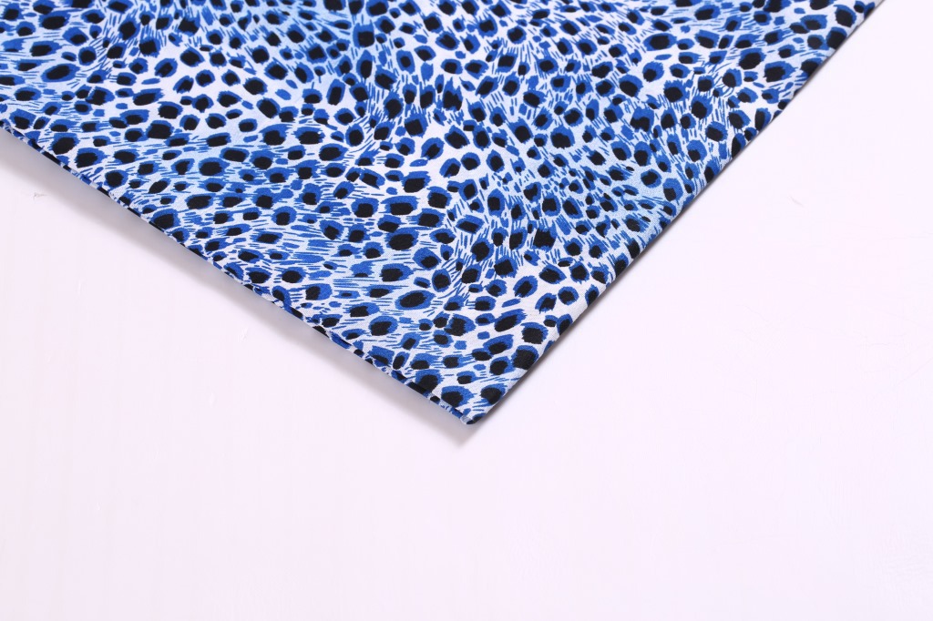 Printed Polyester Fabric (Leopard Print), Lightweight Stretch, 0.1 kg Sample, Multi-Color