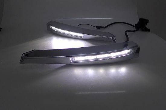 Aplicable a 08-10 años Jaguar XF luz diurna galvanoplastia luz antiniebla especial LED luz diurna