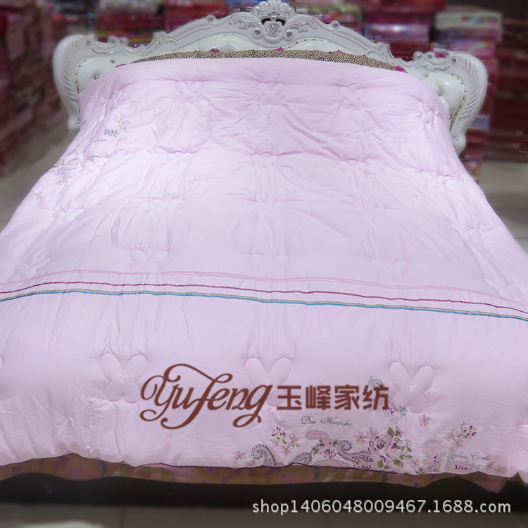 莫代爾繡花蠶絲被