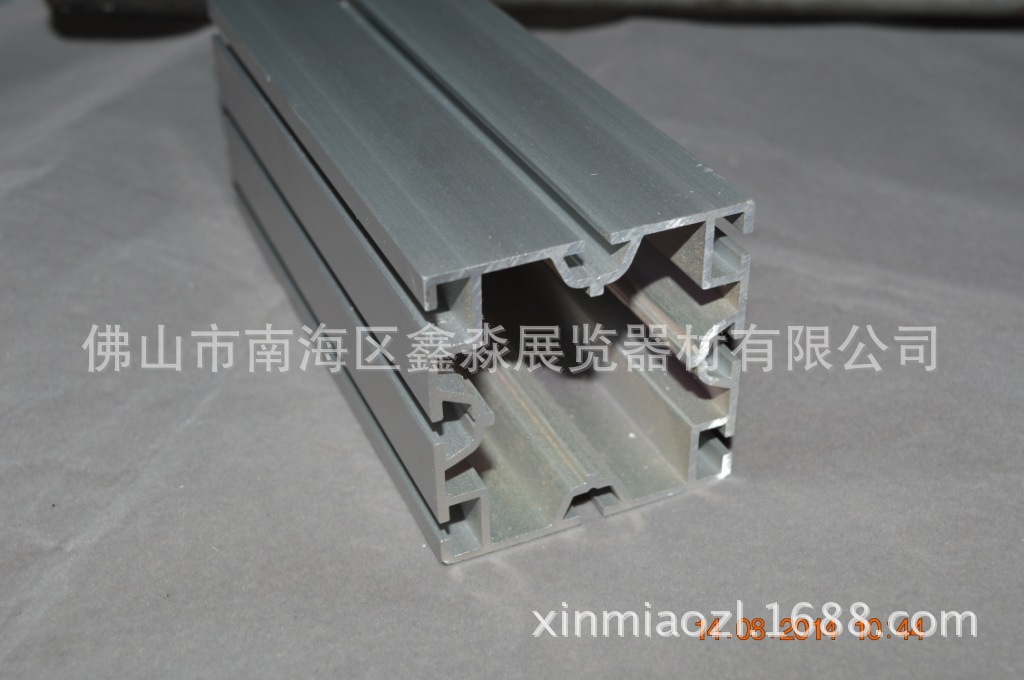 �ķְ˲۷��� ��װ��̯���� 40���� չ������ �ķ��� չ�����ĳ�