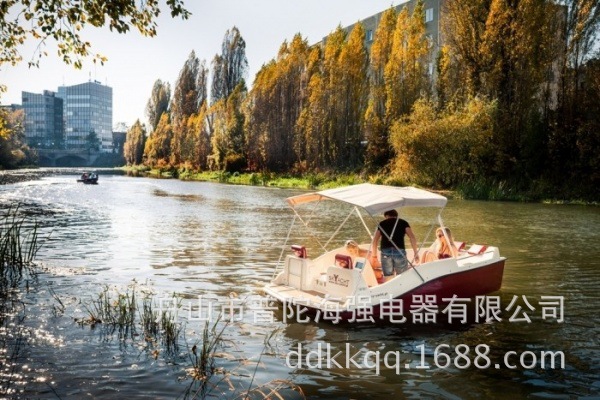 供类似：Sky-Yacht公司推出的Joyboat电动摩托艇 船用电动推进器