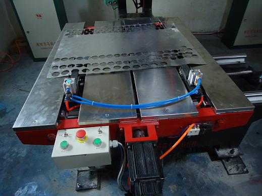 数控伺服送料机、冲床专用设备厂家 高精度