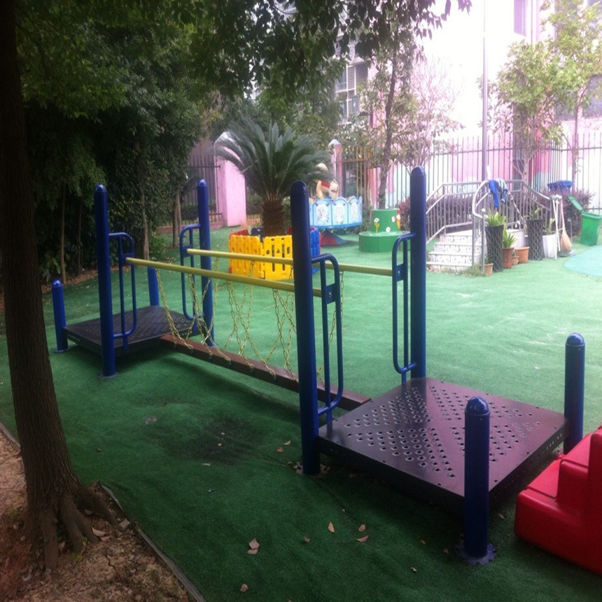 E35FE76B-8E2C-412B-9F66-53E3F8