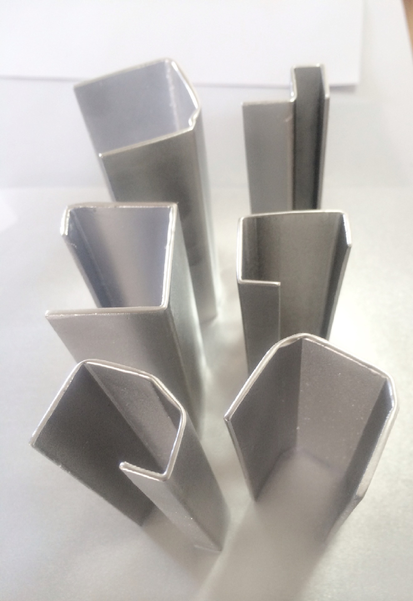 Royal China 皇家PVC型材用钢衬、异形衬钢 、扁管、单折边型钢衬