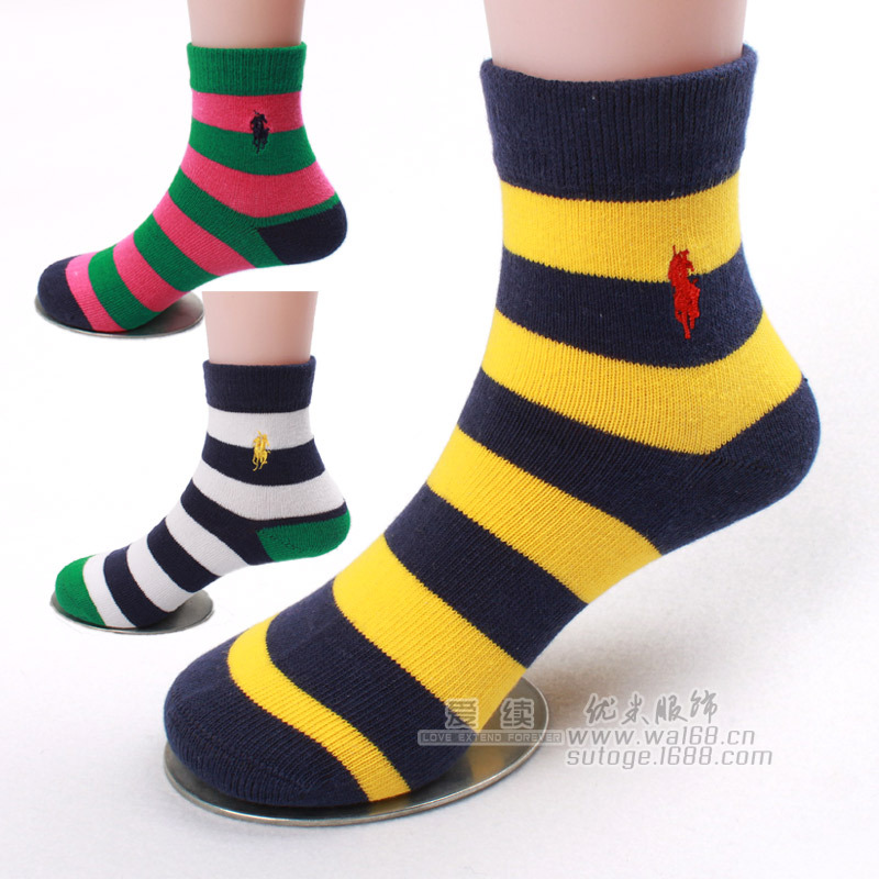 三色条条脚模头像