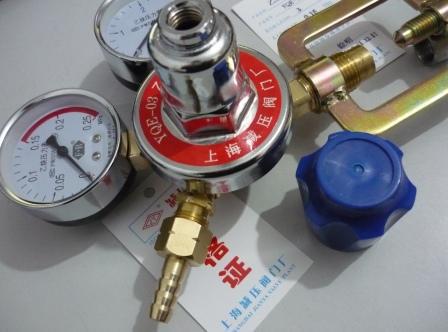 乙炔减压阀 YQE-03 乙炔压力表 YQE03 乙炔减压器 上海减压阀门厂