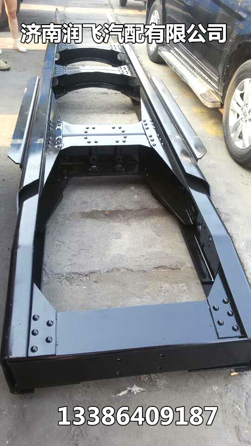 德龍牽引車車架