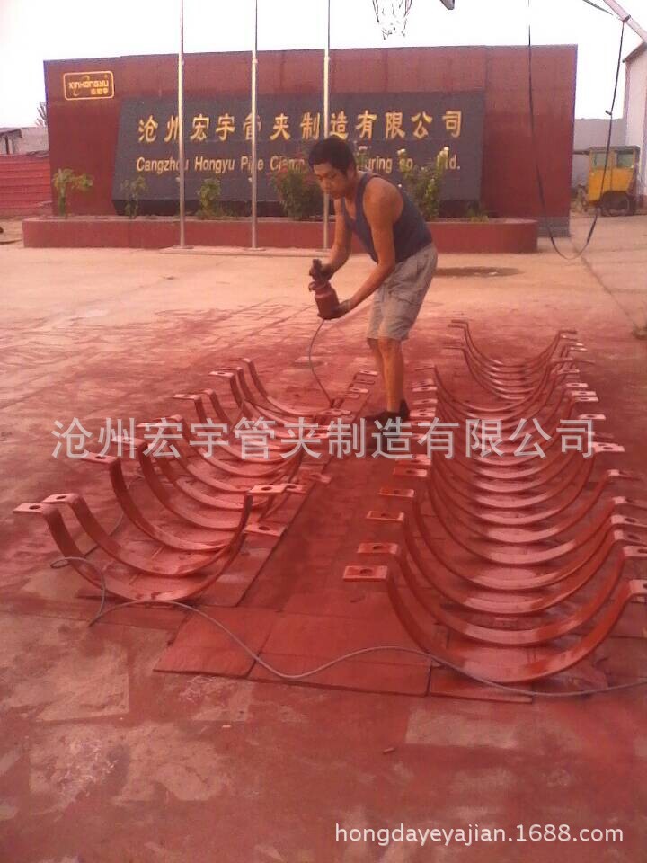 厂家专业生产重型双螺栓管夹，双螺栓管卡，四螺栓管卡连接