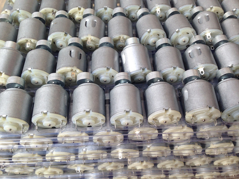 厂家供应R260电机 玩具震动马达 风扇直流电动机按摩棒有刷微电机