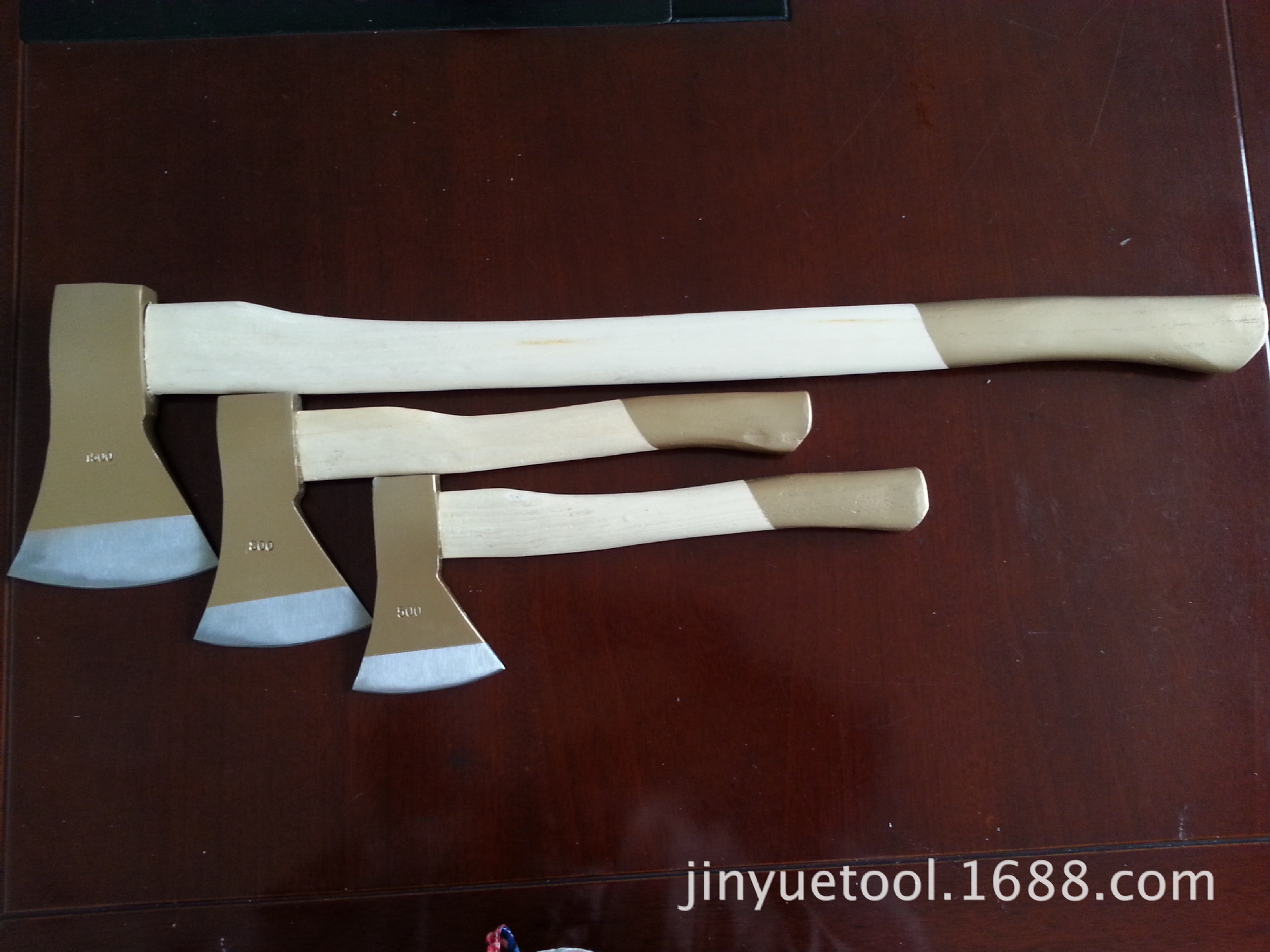 生产 加工 销售 金头金漆木柄纤维柄塑柄613斧子  把斧