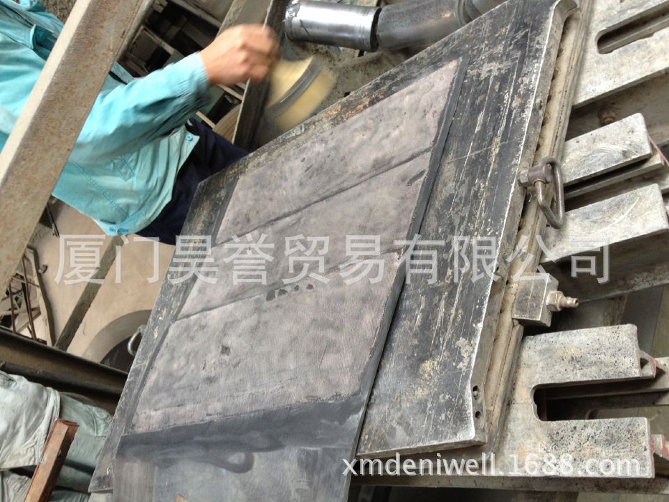 C801AE1C29AFAC6E71E5FD047AFB8F