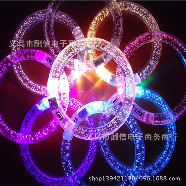 Flashing bracelet