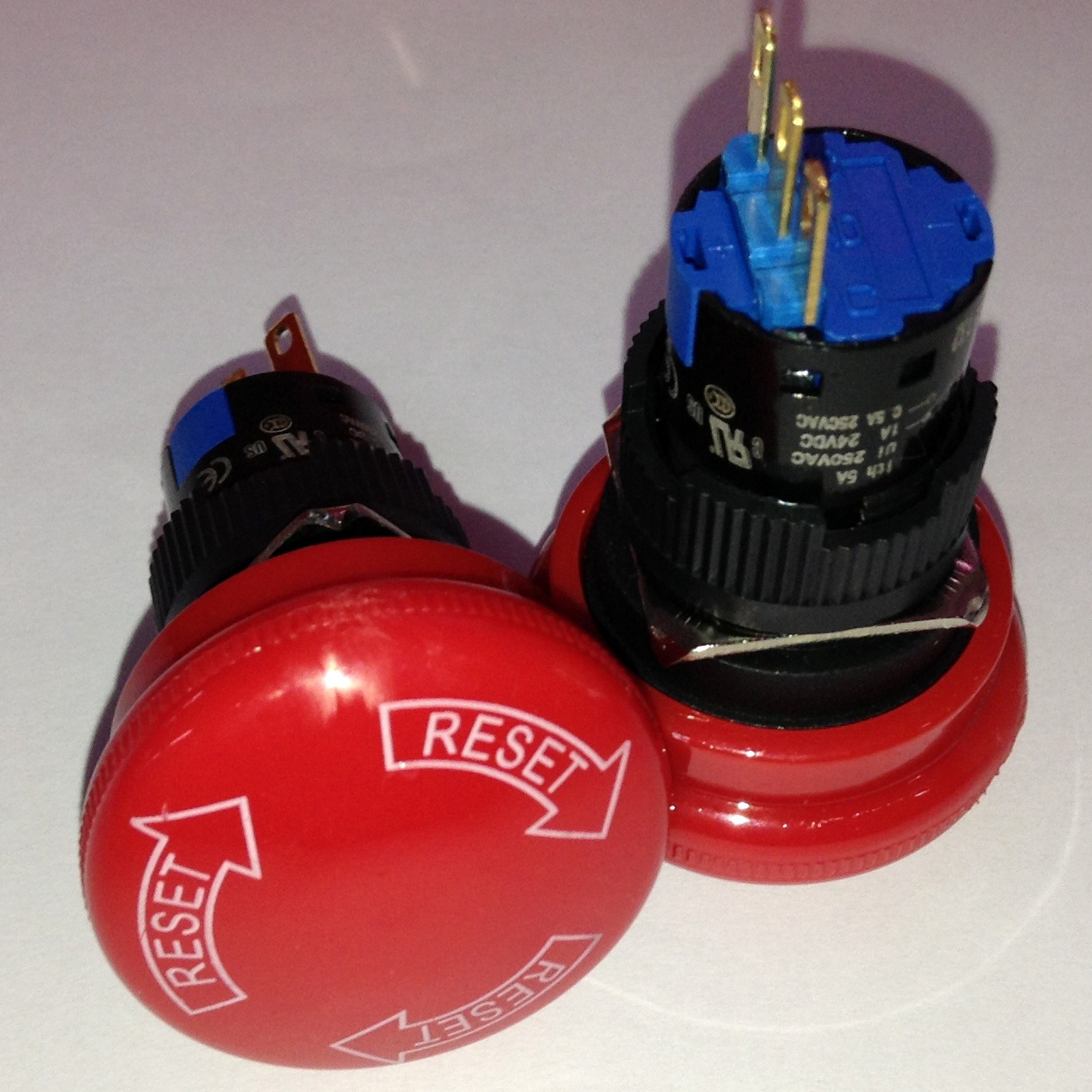 16MM蘑菇头急停大头按钮开关 K16-841