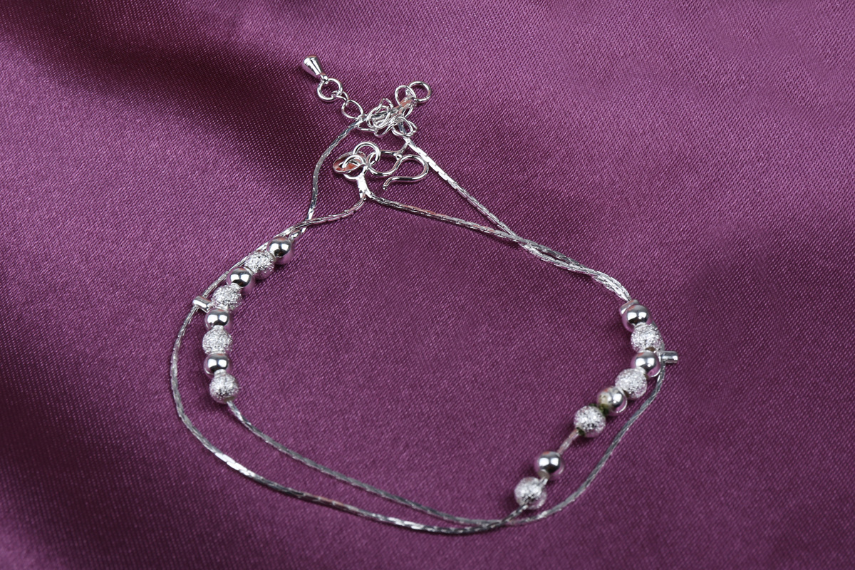 Korean Style Silver Plated Rotating Bead Anklet With Pearls_voghion.com