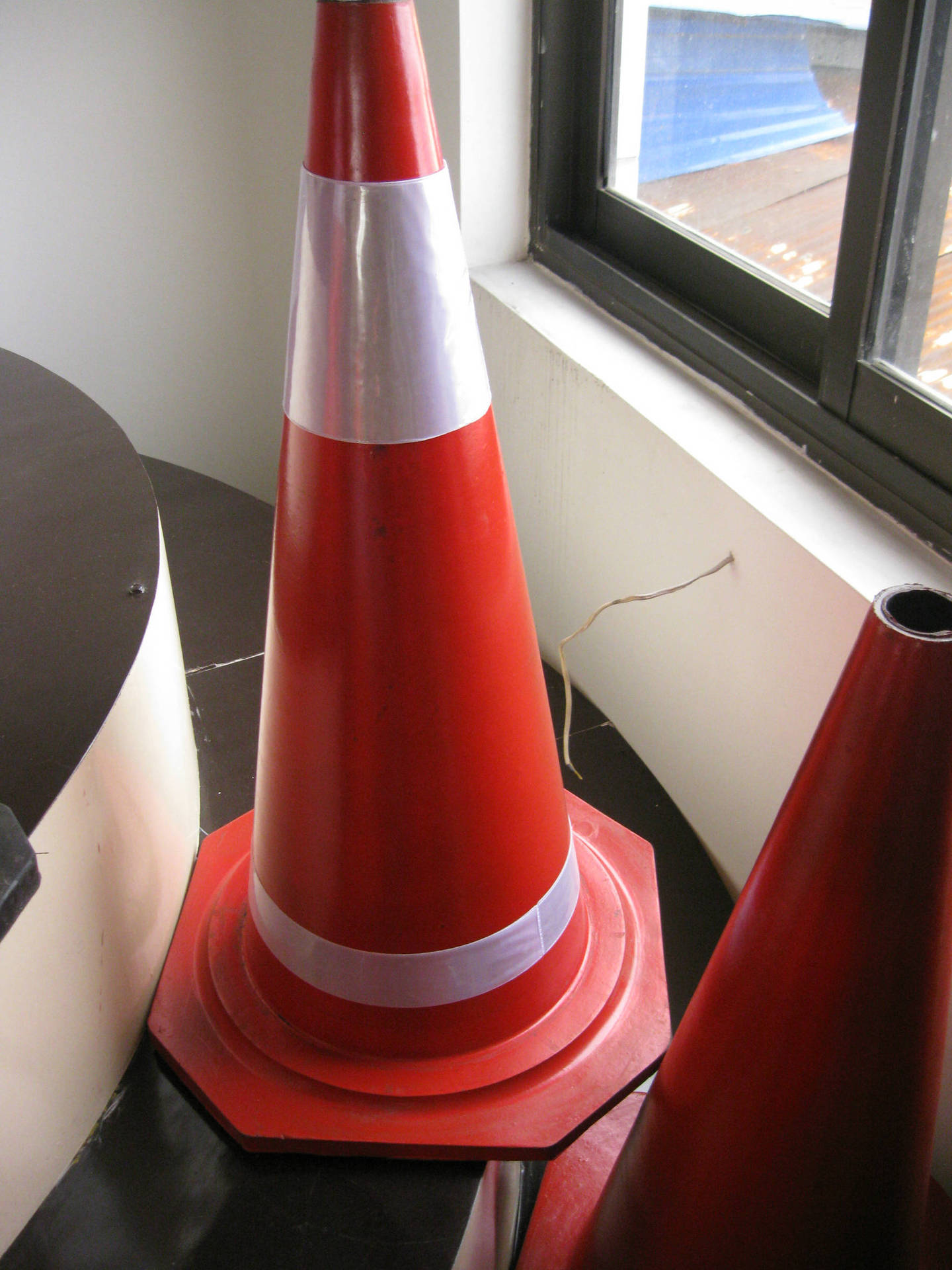 喷漆橡胶路锥 喷漆路障 路标70cm高 常规样式 国标套反光膜