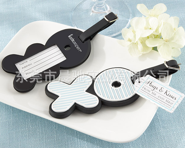 1093929369_877883648