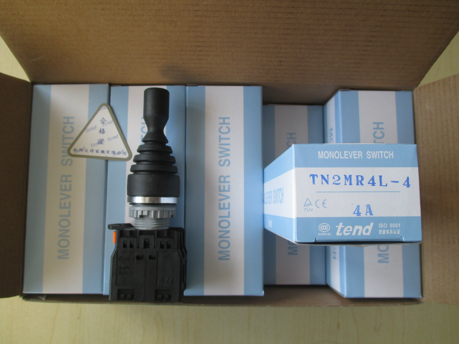 全新原装正品天得自锁十字开关TN2MR4L-4