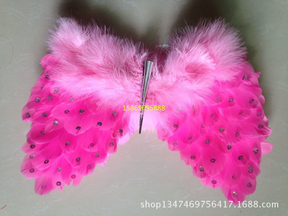 舞臺表演羽毛裝飾