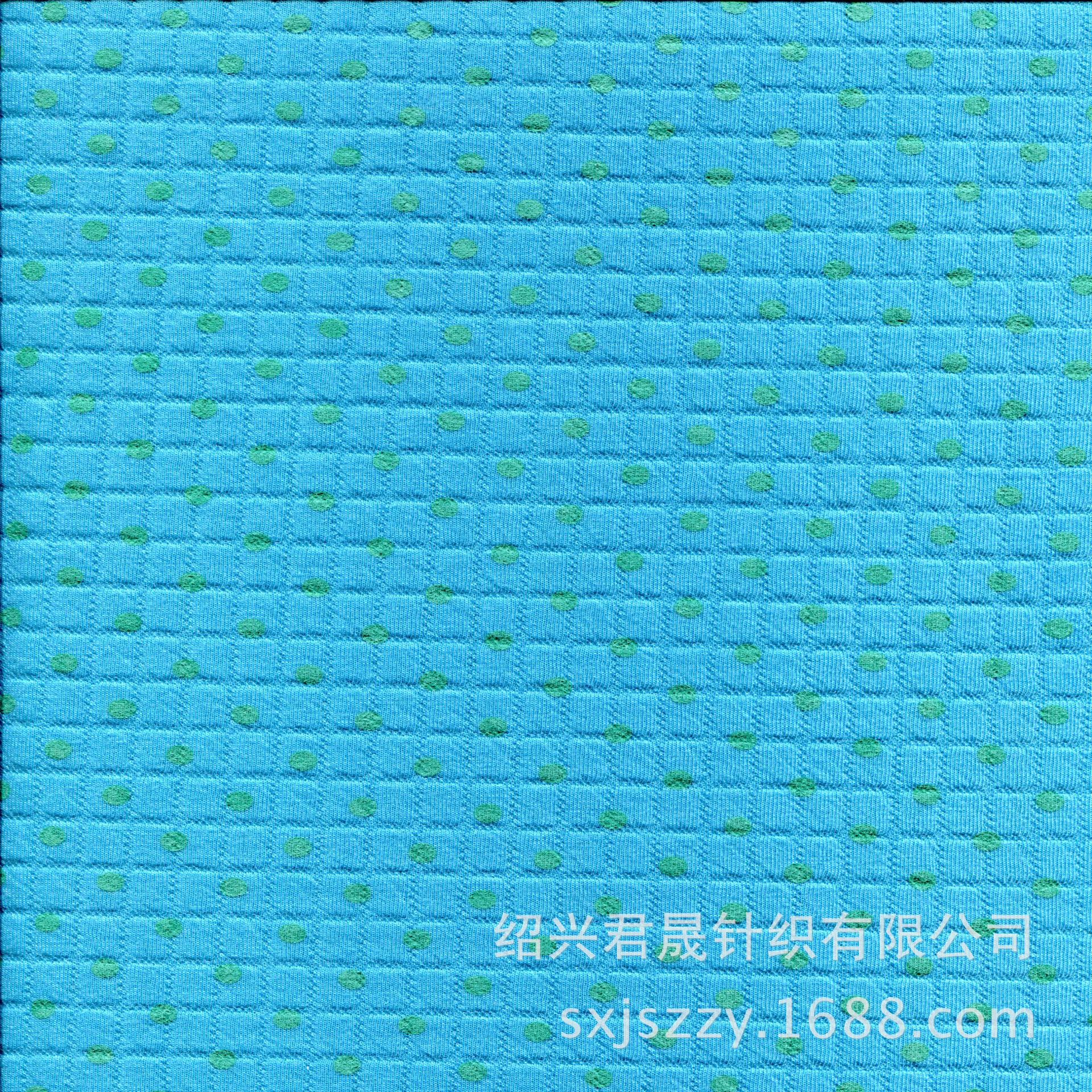 方形格空心棉孔兰底印绿色圆点|ms