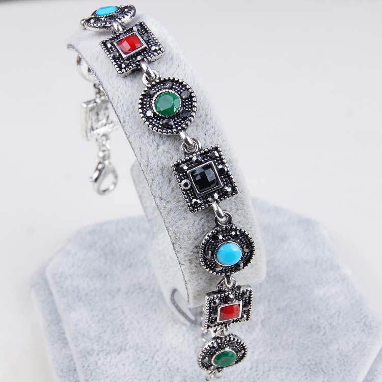 Retro Ethnic Style Leaf Rhinestones Alloy Wholesale Bracelets display picture 1