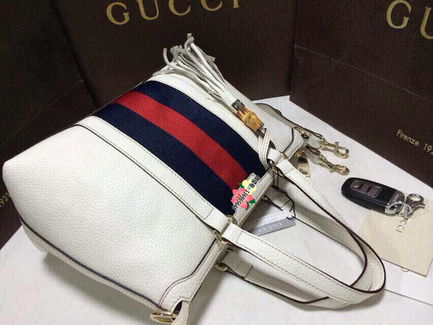 6401733E-99C4-44CE-B952-4215DF