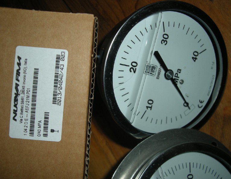 供应差压表NUOVAFIMA  超高压压力表