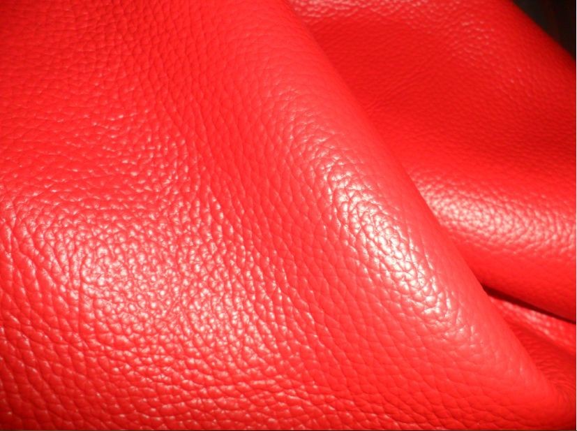 头层真皮 黄牛皮 红色荔枝纹牛皮 超低价出售哦