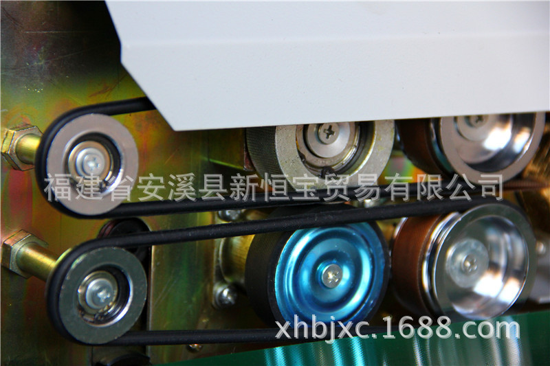 Запечатающая машина 6