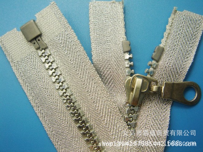 936294878_23651628[1]