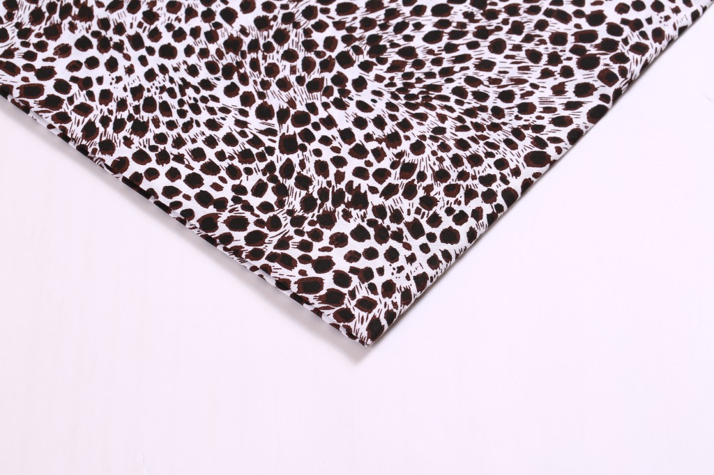 Printed Polyester Fabric (Leopard Print), Lightweight Stretch, 0.1 kg Sample, Multi-Color
