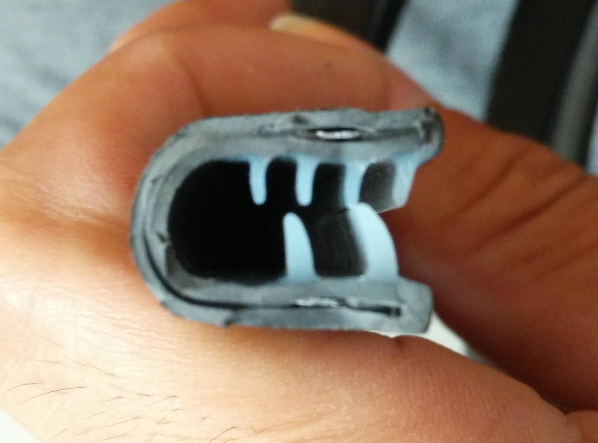 厂家直销钢板边缘保护条、复合装饰条、骨架U型胶条