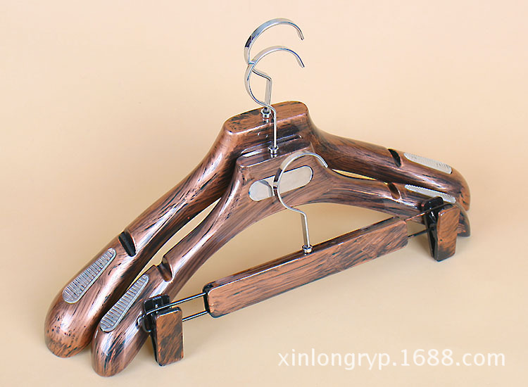 仿古铜衣架750-1