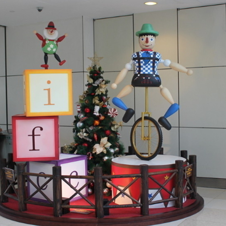 ����������ʥ��С��ʥ����ͯ�����»��쳡�����ý���װ�ΰڼ�