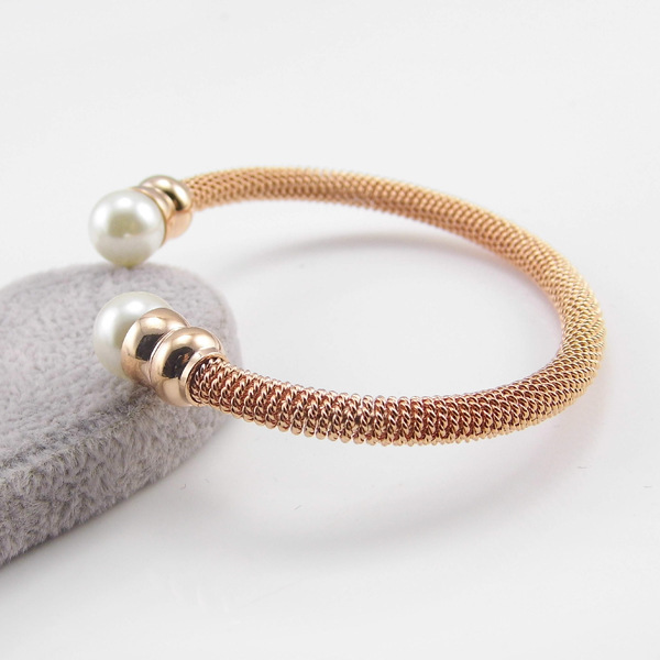 Titanium Steel Material 18K Gold Plated Plating Wholesale Casual Water Droplets Titanium Steel 18k Gold Plated Bangle