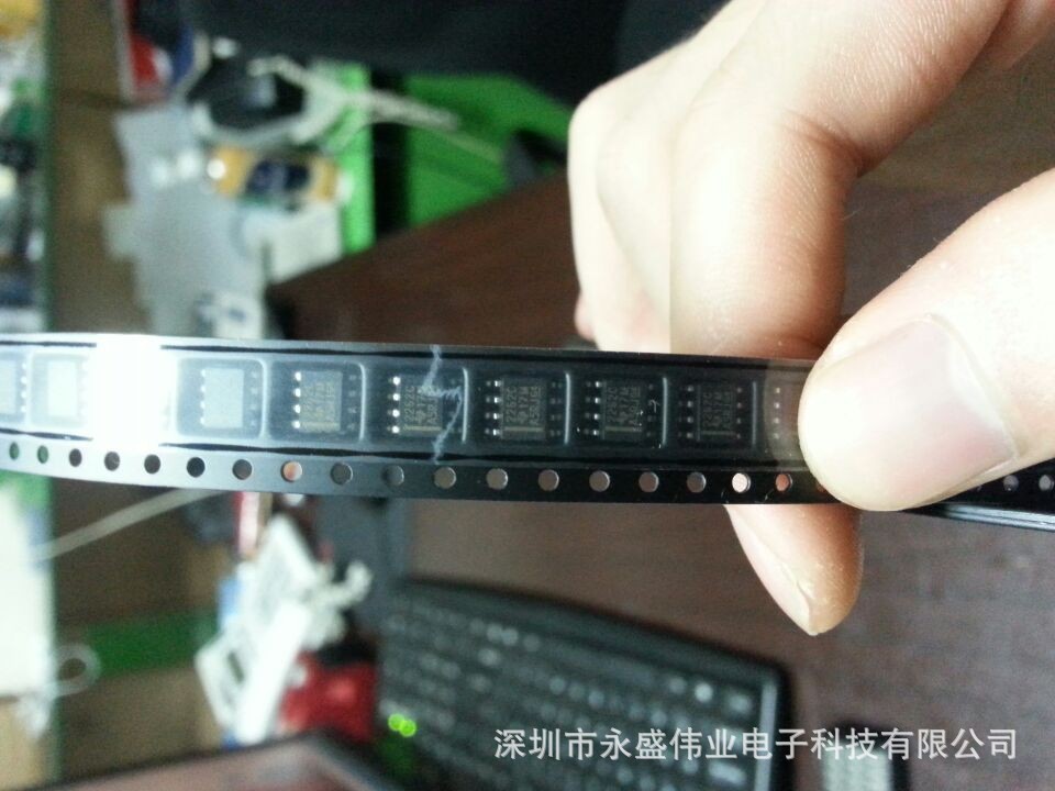 TLC2262CDR	SOIC-8   运算放大器 - 运放