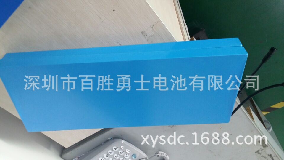 供应太阳能一体化80W路灯，路灯锂电池，12.8V42AH铁锂电池组