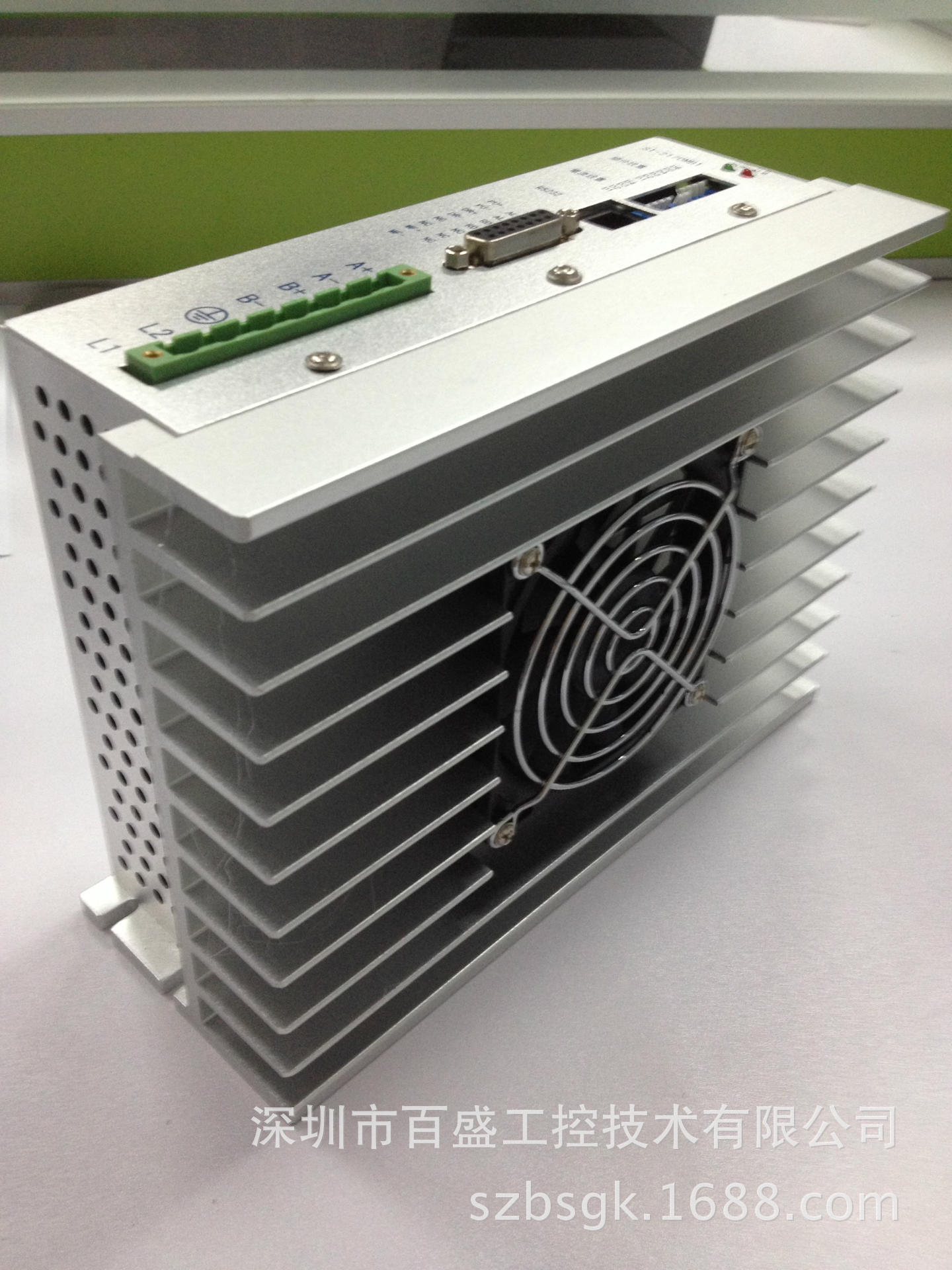 [超低价供应]   两相1.8度 220V交流步进驱动器，高精度，力矩大