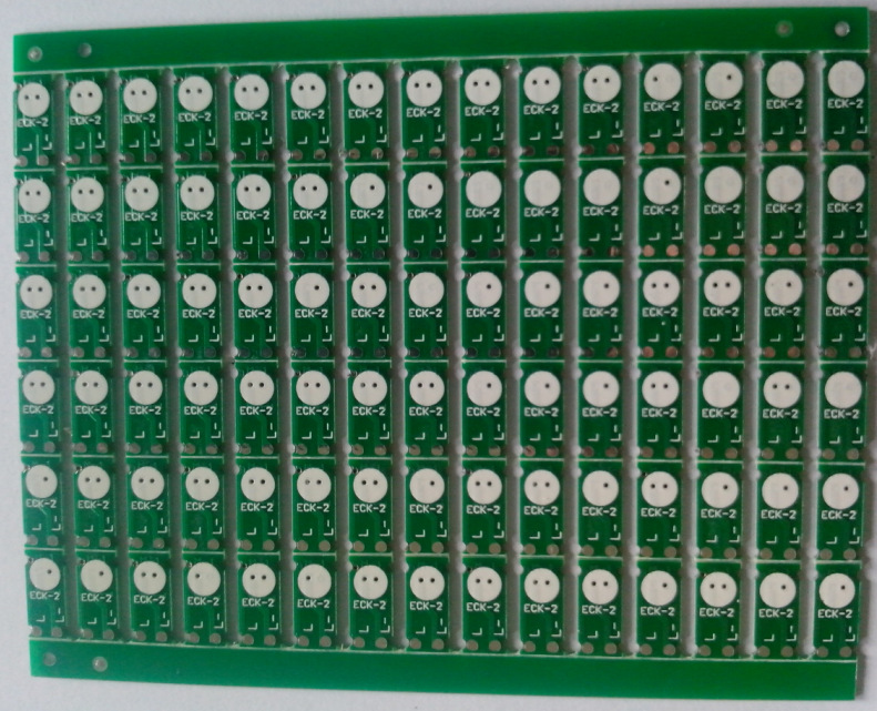 生产各种0.20mm精密小尺寸沉金线路板，客供资料定制