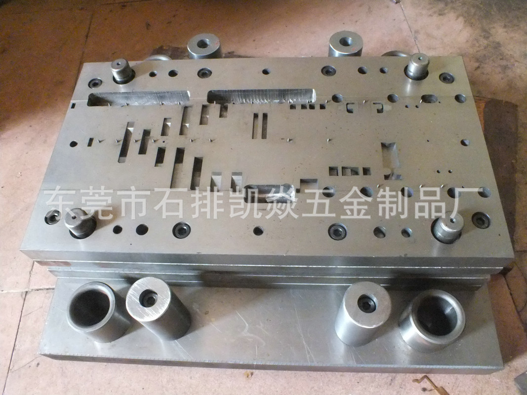 電源接觸彈片上模