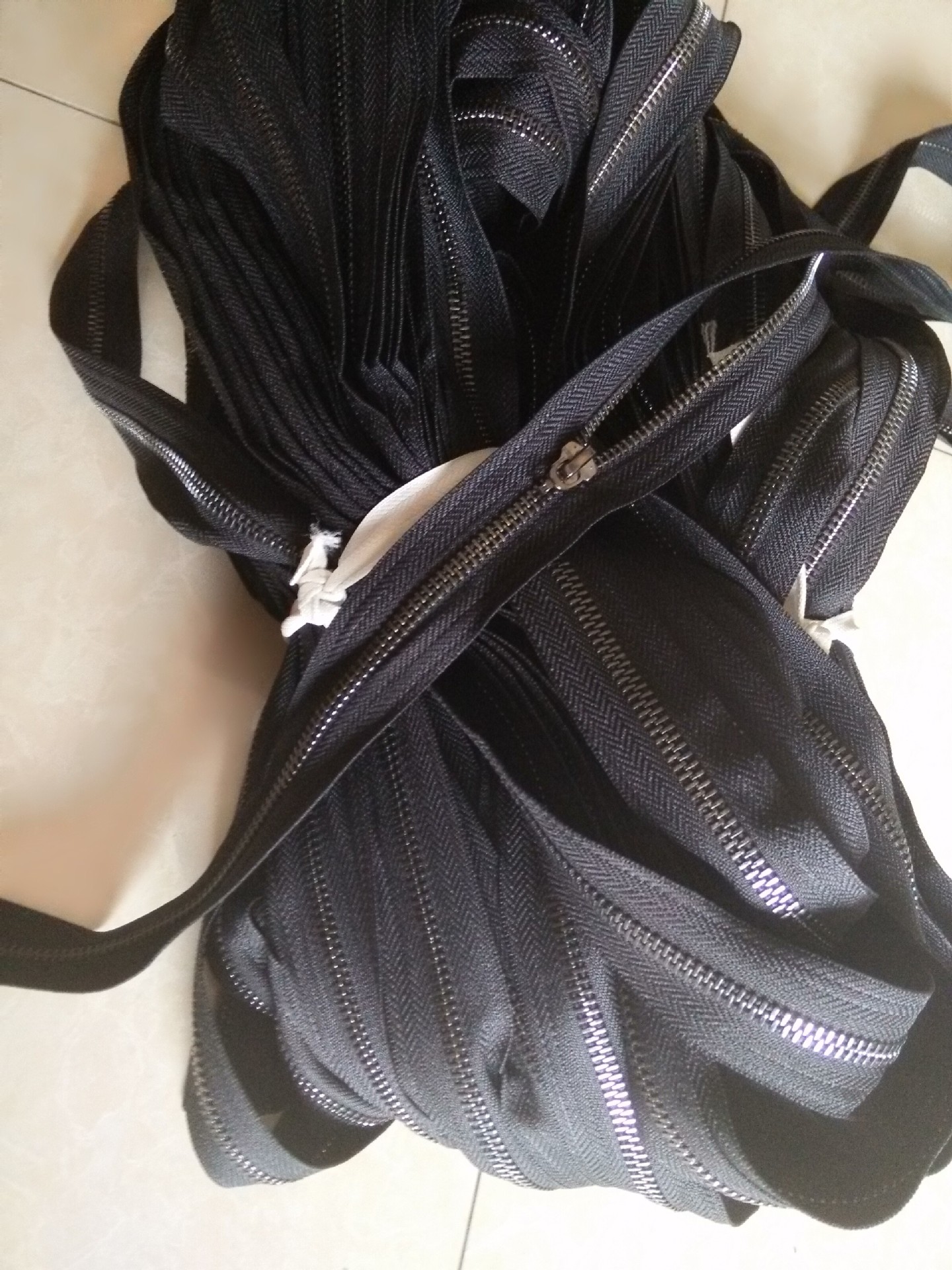 5号亮枪金属拉链拉链码装  5号金属拉链黑沥色码装厂家批发