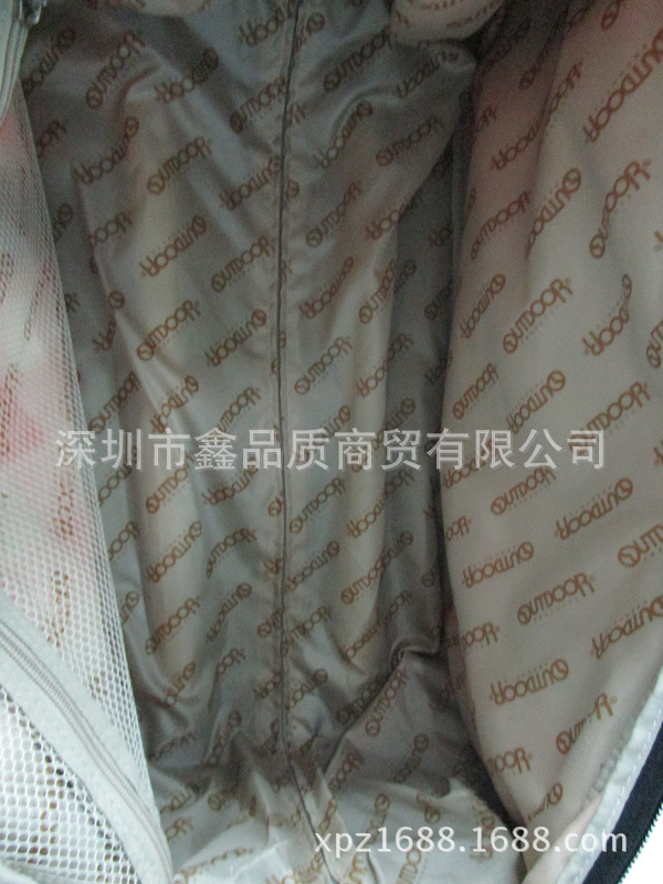 XPZ-L01紅格拉桿箱-9