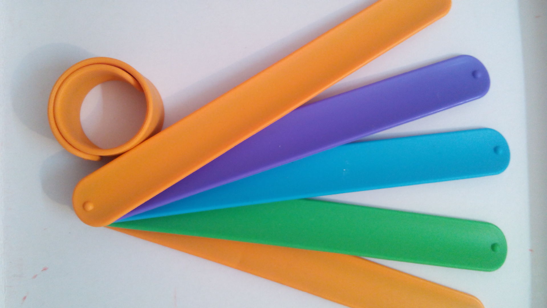 硅胶啪啪圈 啪啪圈手环 儿童时尚啪啪圈 可印logo 多色可定做