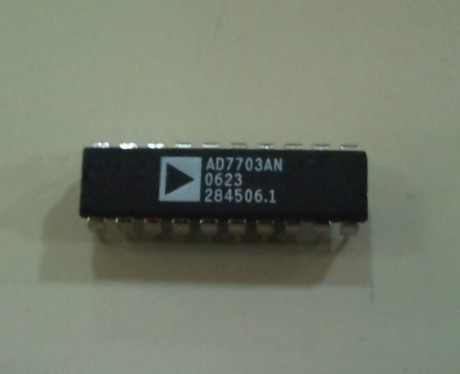 AD7703AN AD7703BN AD7703CN 原装正品 保质量 7天包退换
