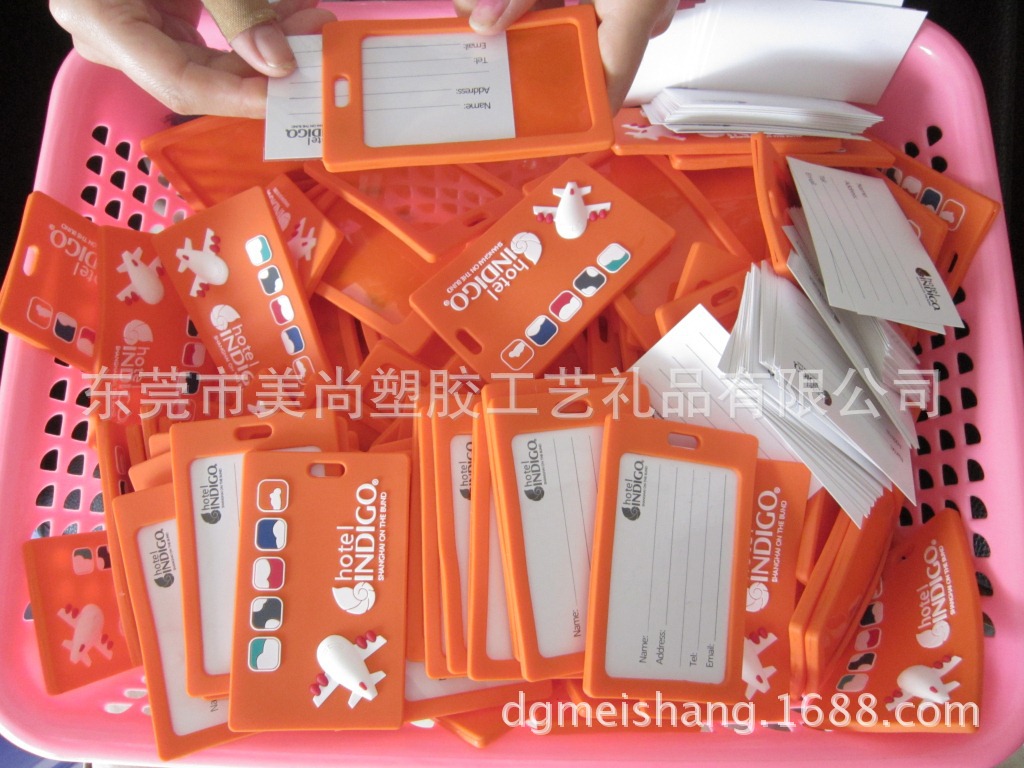 pvc軟膠卡通 公交卡套 箱包行李吊牌