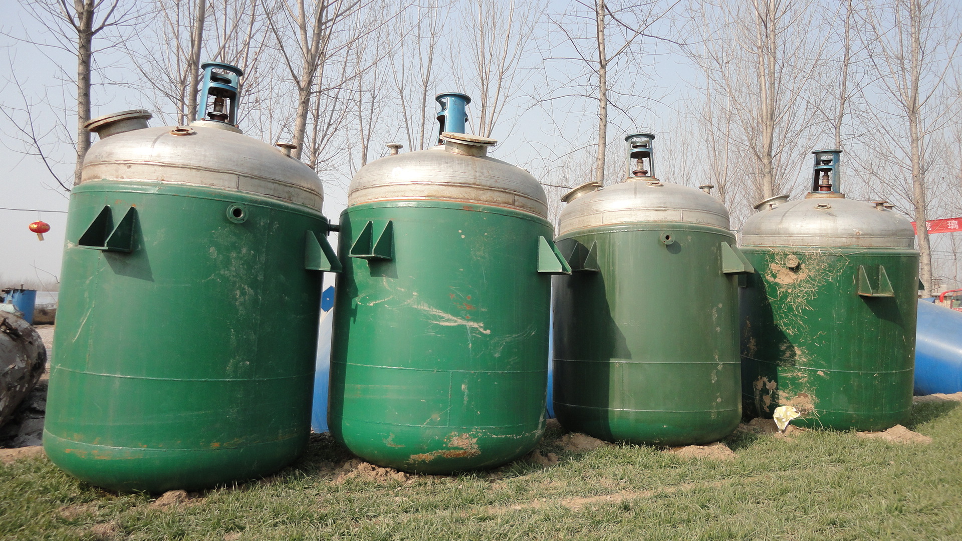 青海出售二手不锈钢反应釜，德令哈市转让二手搪瓷反应釜